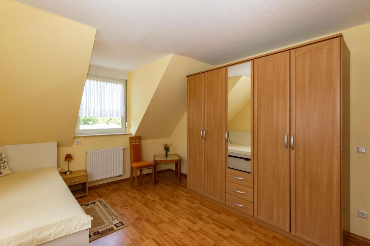 Apartment Ferienwohnung Lehmann, Ursel *